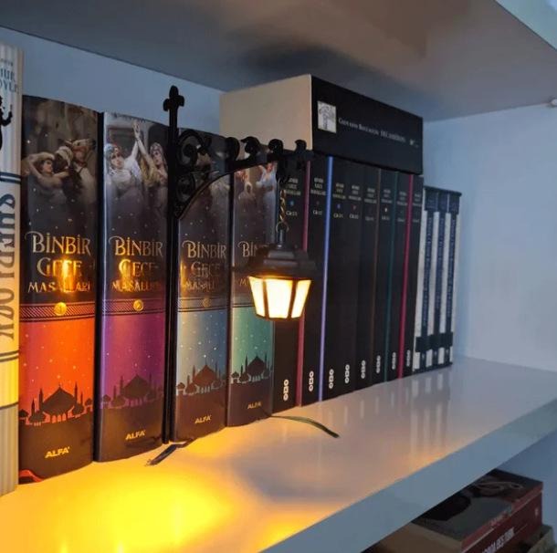 T Library Bookshelf/Bookmark Lighting Lantern